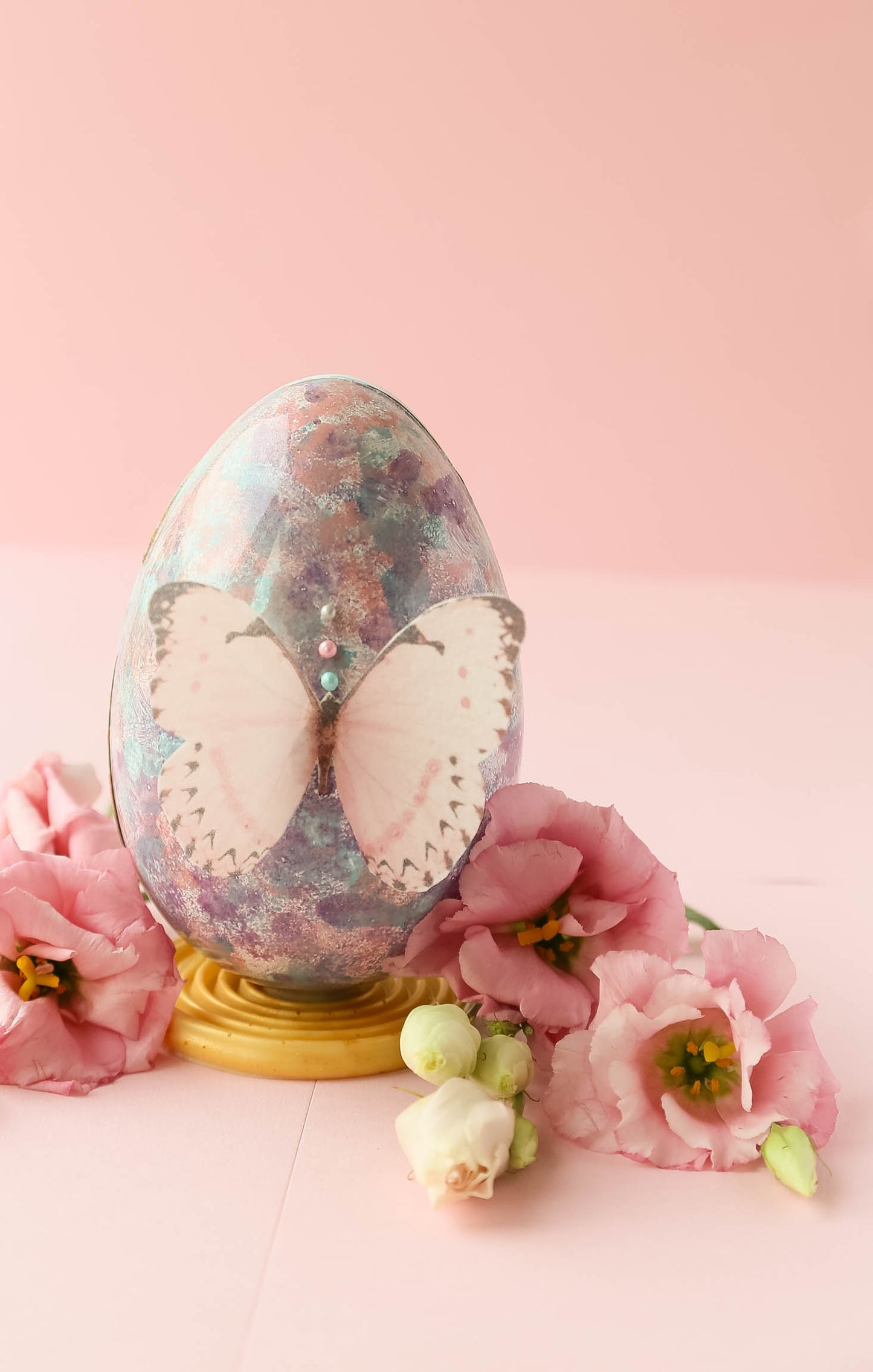 SPRING BUTTERFLY CHOCOLATE EASTER EGG